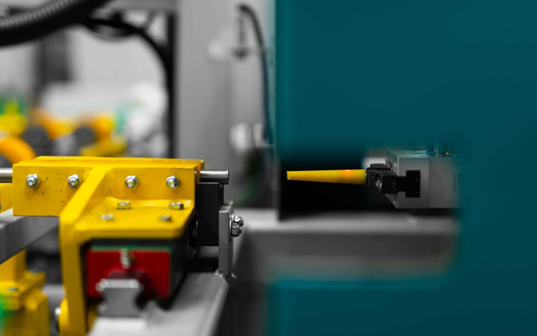 Equipment for sealing pipe ends before ultrasonic testing